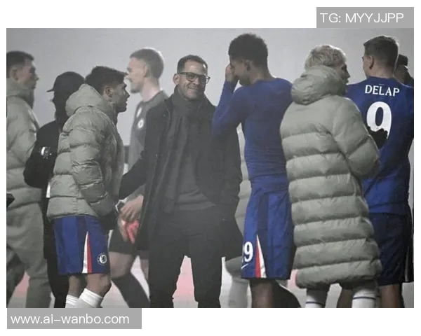 天空报道罗塞尼尔周三现场观战切尔西比赛随后接任球队主帅职位 天空报道罗塞尼尔周三现场观战切尔西比赛随后接任球队主帅职位