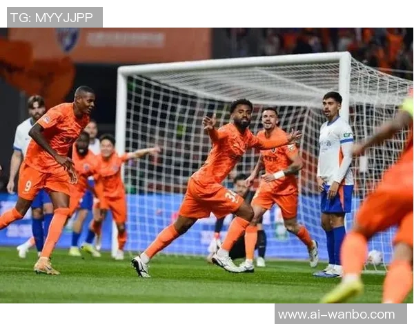 杨瑞琪在比赛最后时刻进球挽回颜面梅州仍以1-4落后于玉昆